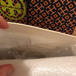 Tory Burch Bags - Brand new Tory Burch Emerson buckle tote Tory Burch Bags - Brand new Tory Burch Emerson buckle tote